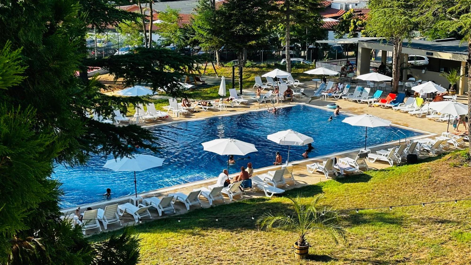 Queen Nelly Park Китен Экстерьер фото