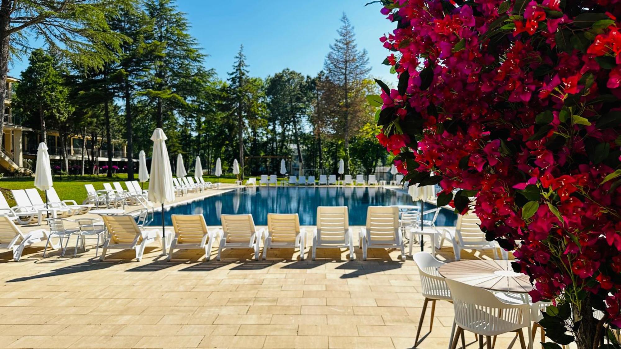 Queen Nelly Park Китен Экстерьер фото