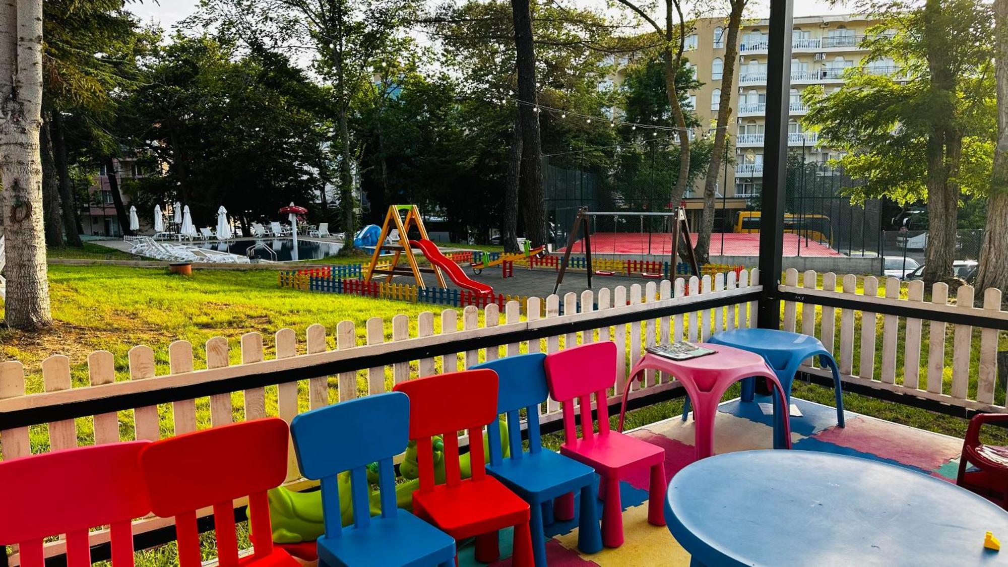 Queen Nelly Park Китен Экстерьер фото