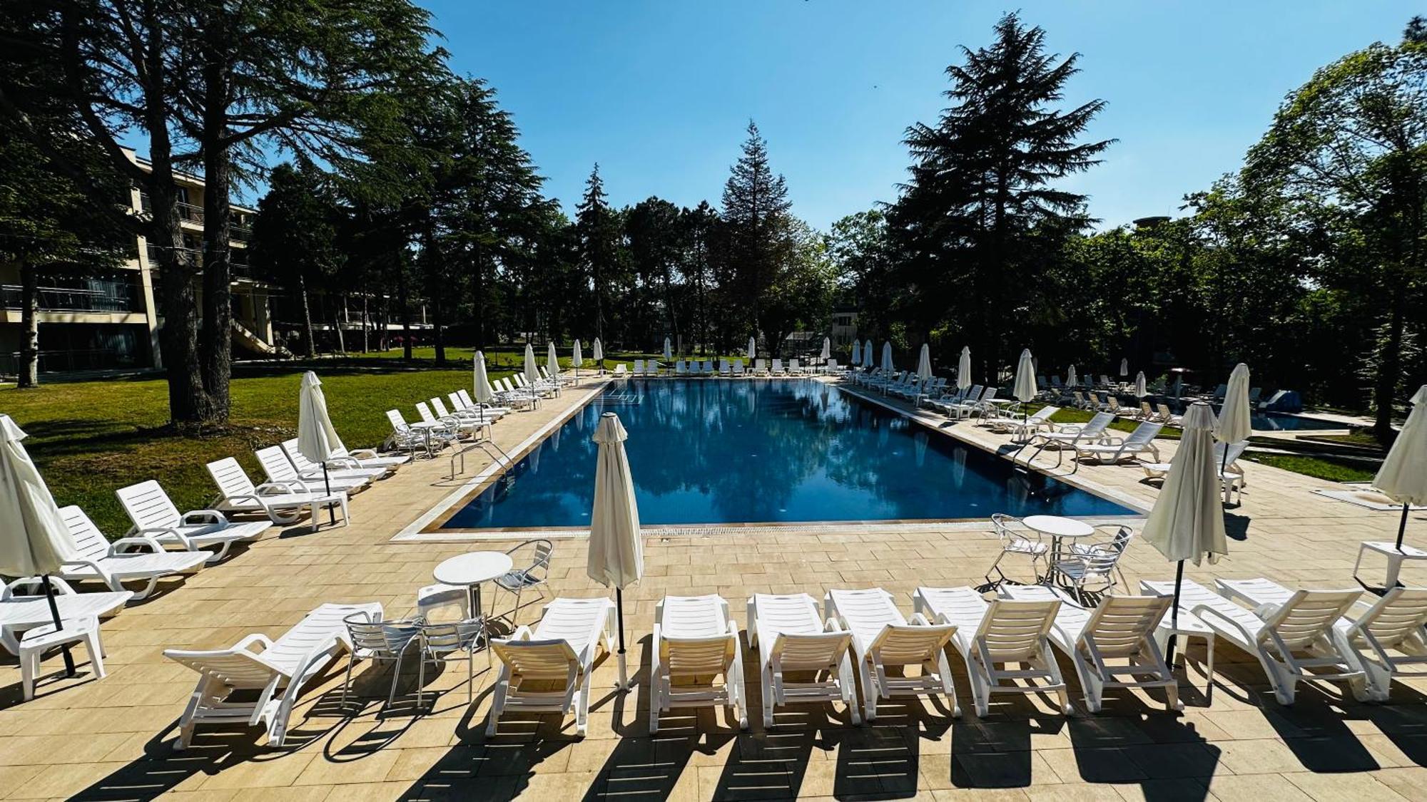 Queen Nelly Park Китен Экстерьер фото