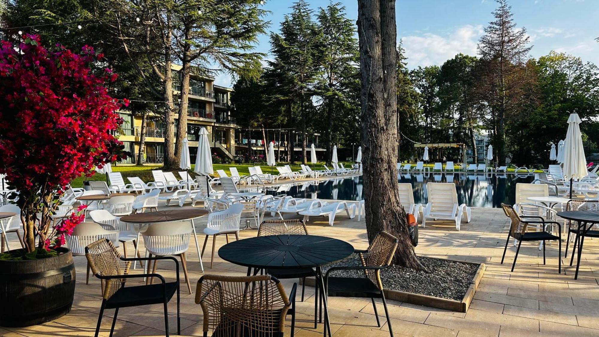 Queen Nelly Park Китен Экстерьер фото